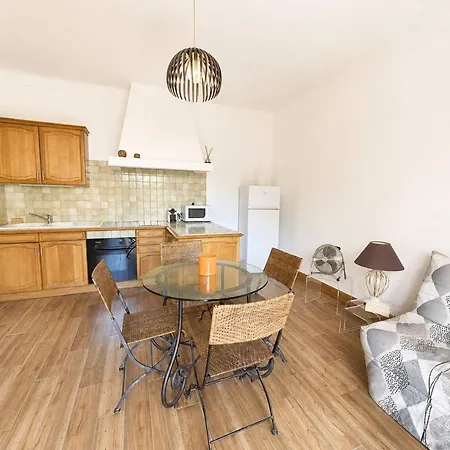 Apartament T2 Rdc A 100m De La Avec Terrasse Et Jardinet - 4 Couchages - Fr-1-388-1 *